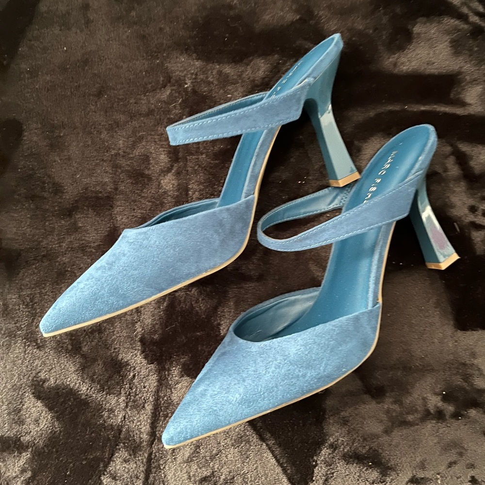 Marc Fisher Pointy Toe Suede Pump. Blue. NWOT. Size 8 1/2.